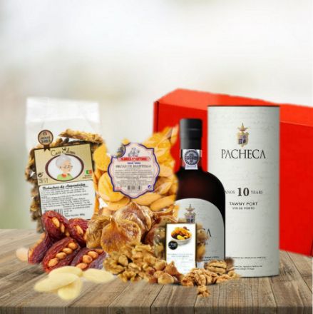 Picture of Port and nuts hamper 