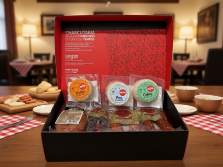 Picture of Charcuterie and Cheese Board Box