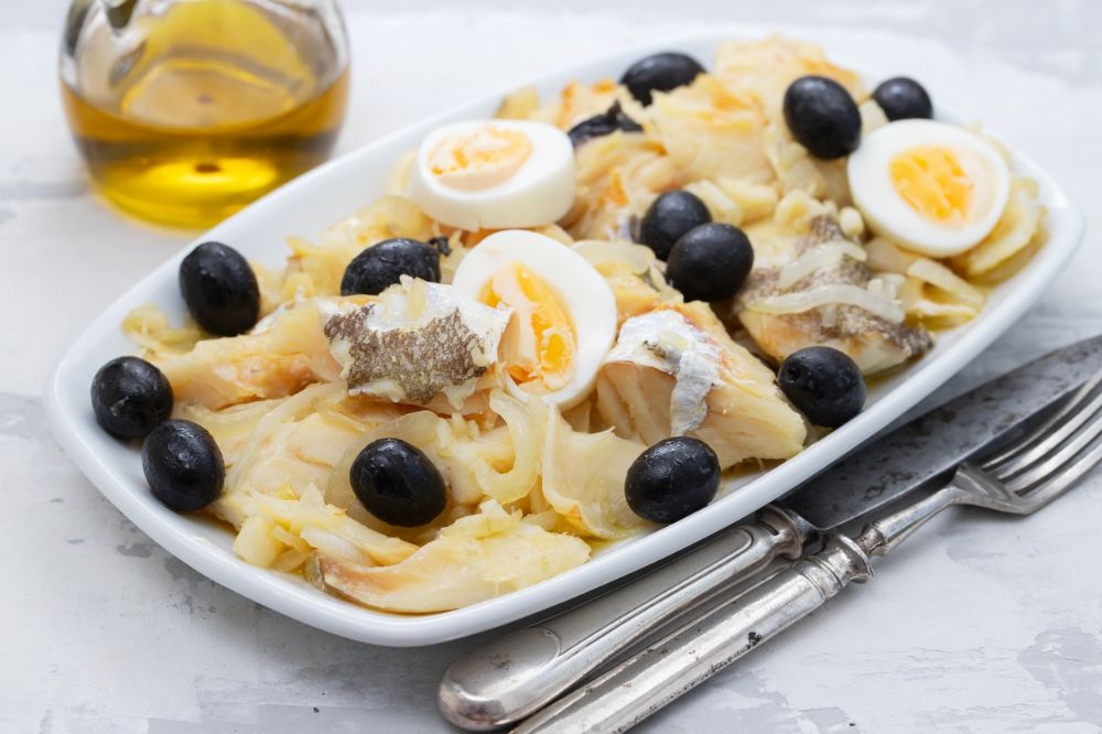 Bacalhau a bras served in a white dish
